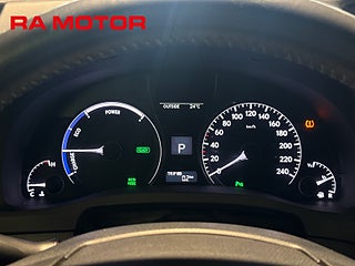 SUV Lexus RX 18 av 27