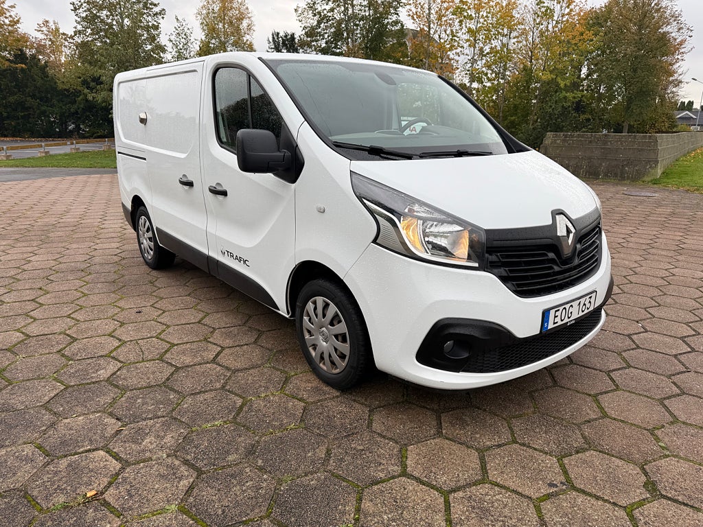 Renault trafic Skåpbil 2.9t 1.6 dCi Euro 6,Kamkedja,Backkamera 