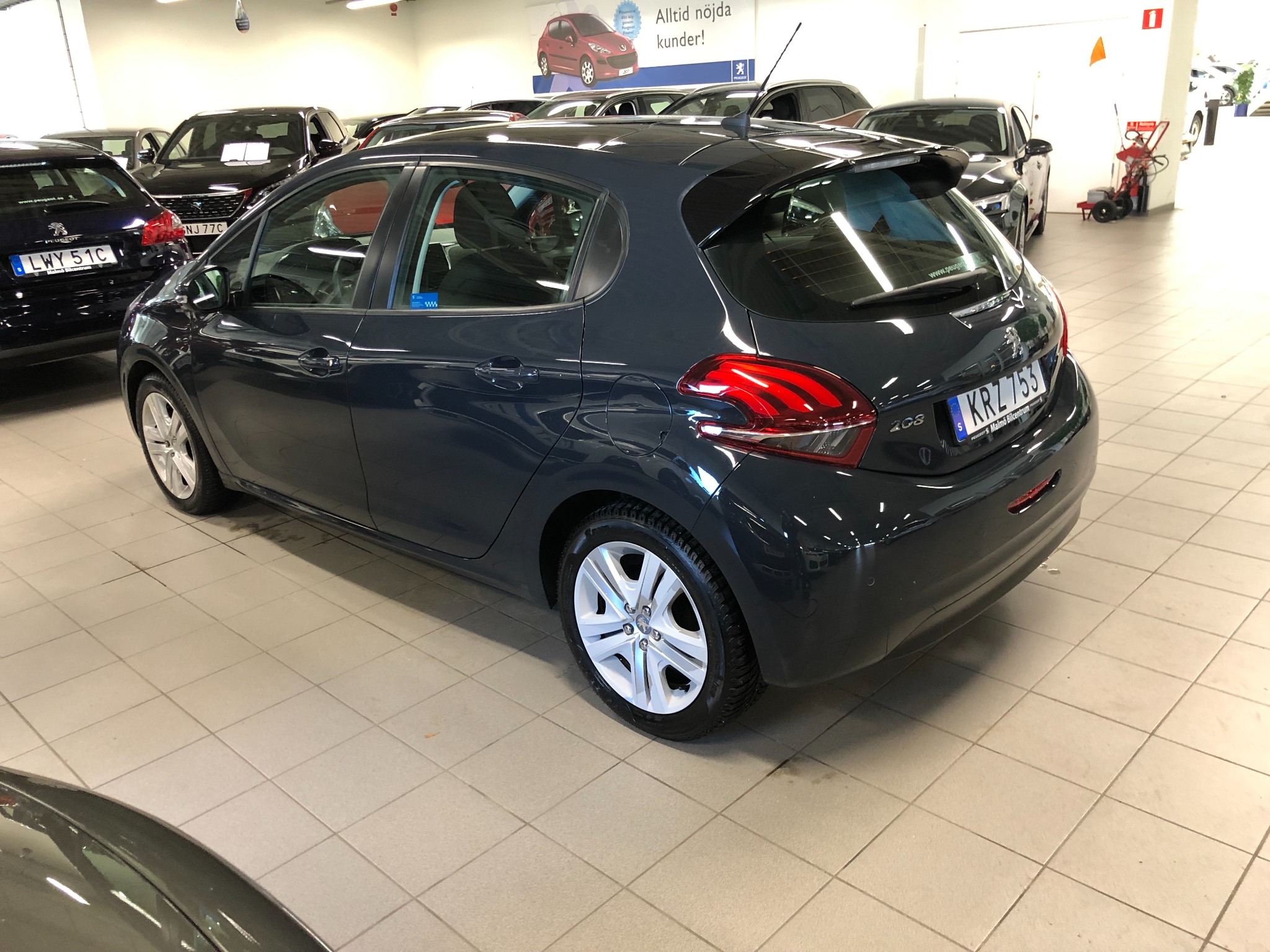 Peugeot 208 Signature PureTech 82 2018, kuva 7/41
