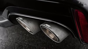 Den exklusiva RS6 har 140 mer hästkrafter än standardversionen. 