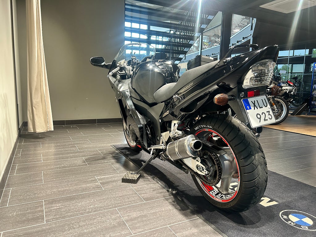 Honda CBR1100XX Super Blackbird 3,45%