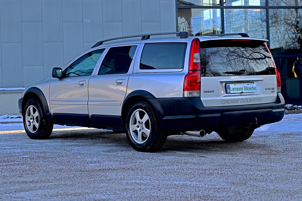 Volvo XC70 XC70 2,4T. FANTASTISKT SKICK/ NYBES. /MYCKET BYTT/ OBS!