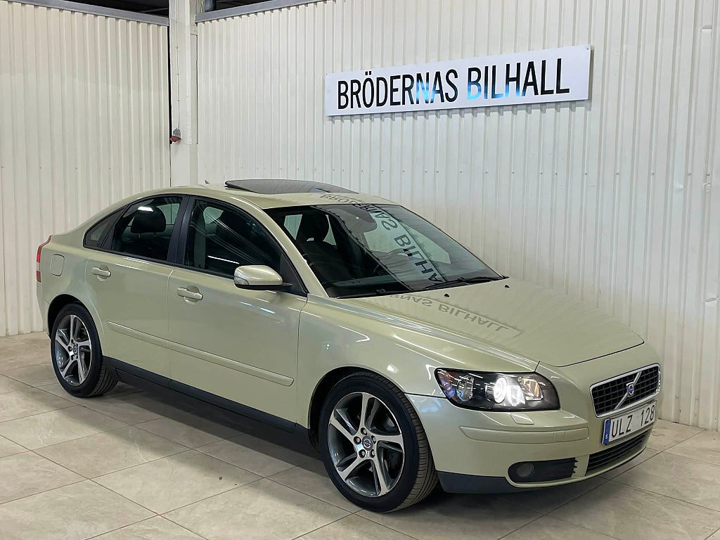 Volvo S40 2.4 170hk/ Taklucka/ Nybesiktad/ Kamrem-bytt
