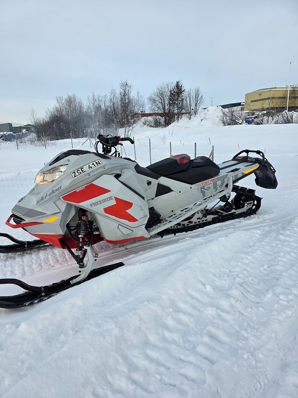 Ski-Doo Freeride 850 146" E-Tec Räntekampanj