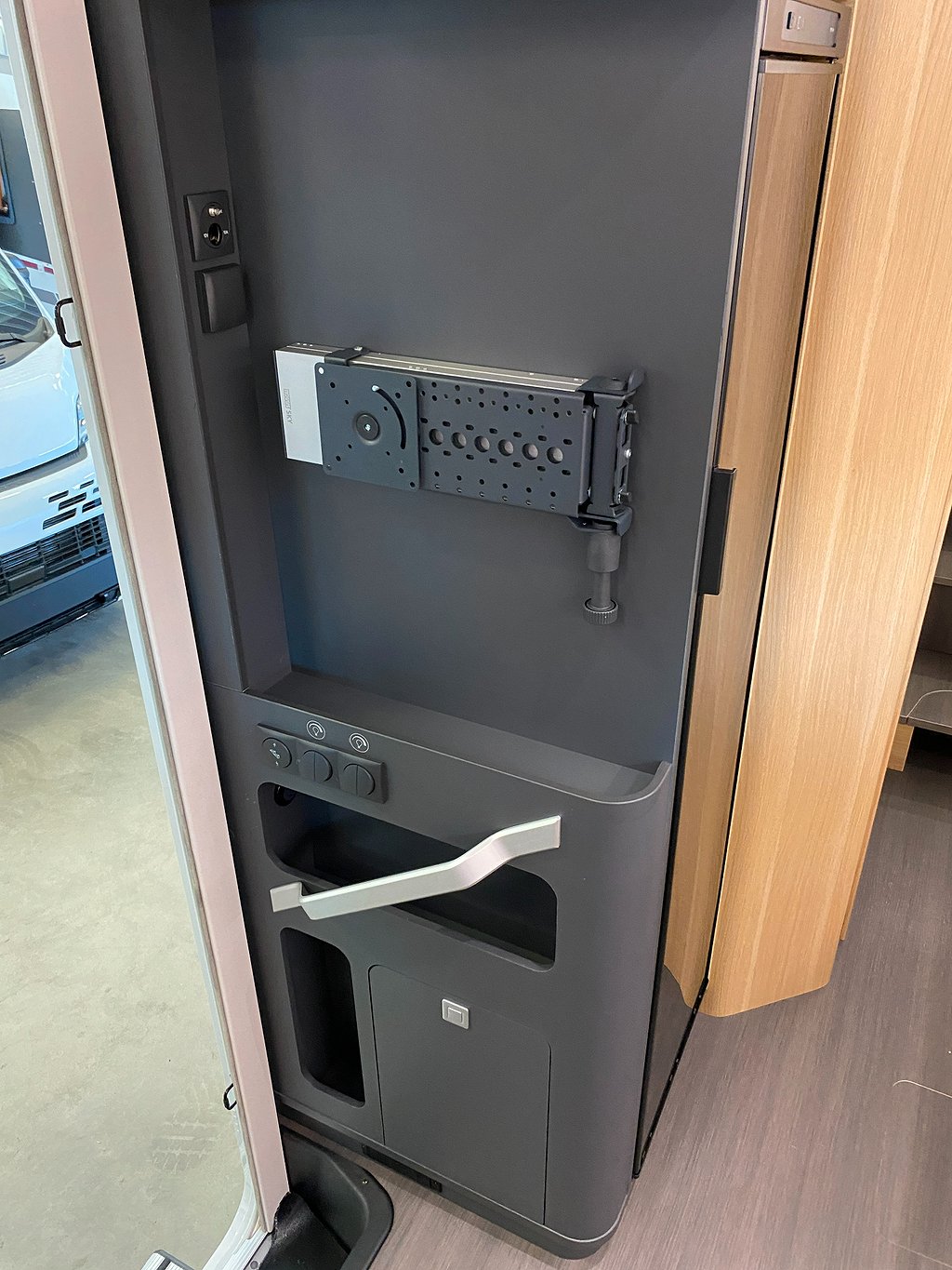 Adria Coral Axess 670 SL / Automat / Safety Pack / Markis  - Adria