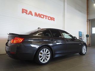 Sedan BMW 530 4 av 23