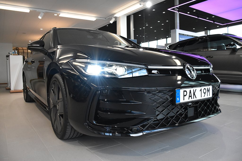 Volkswagen Passat Sportscombi 2.0 TDI DPF SCR 4Motion DSG Sekventiell, 193hk, 2024