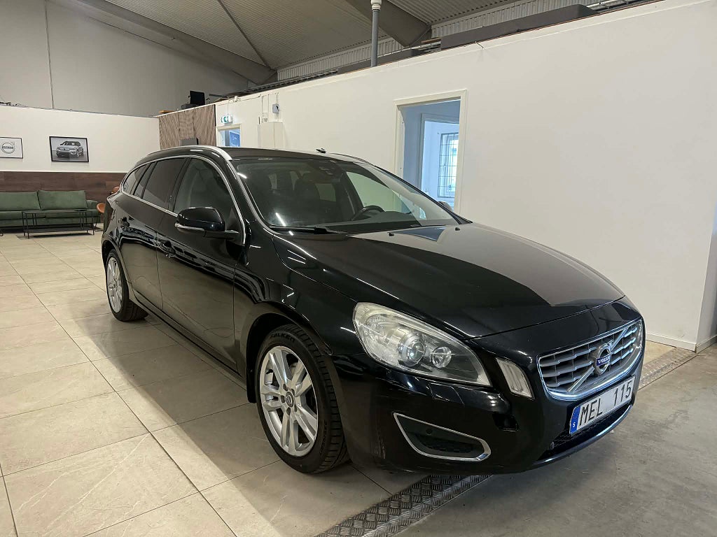 Volvo V60 T4F Automat Dragkrok Skinn Summum Euro 5