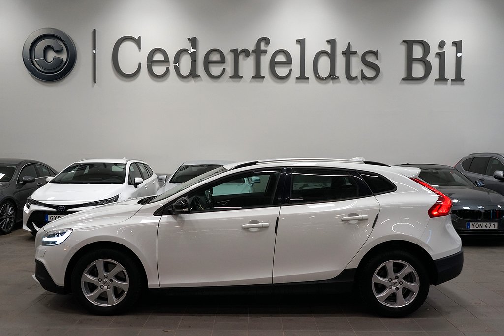 Volvo V40 Cross Country D3 150hk Navi D-värm VOC PDC Euro 6