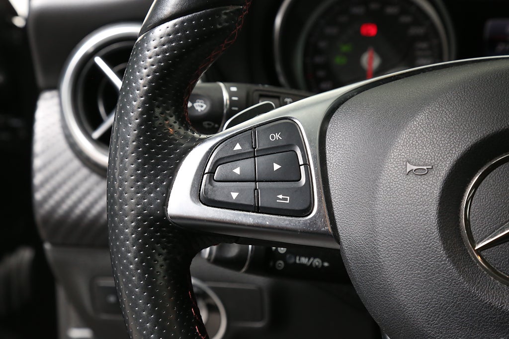 Mercedes-Benz A 180 d 7G-DCT AMG Line Motorvärmare