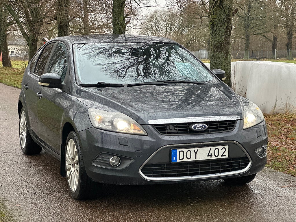 Ford Focus 1.8 Flexifuel Titanium, Svansksåld.  