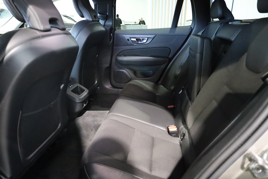 Volvo V60 D4 190hk Momentum AWD Aut H/K Navi Kamera Leasbar