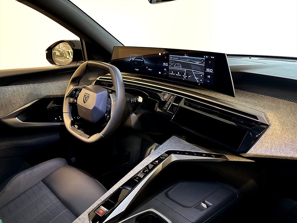 Bild på Peugeot 5008 GT Hybrid 145hk Aut - NYA VINTERHJUL INGÅR!