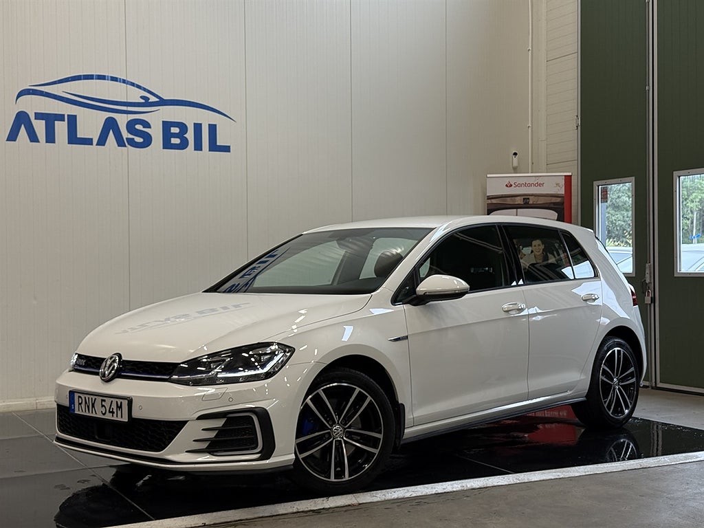 Volkswagen Golf GTE 1.4 TSI DSG 204hk|NyServad|CarPlay| P-värm|