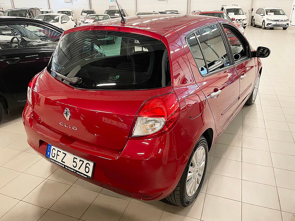 Renault Clio HalvKombi 1,2 75Hk
