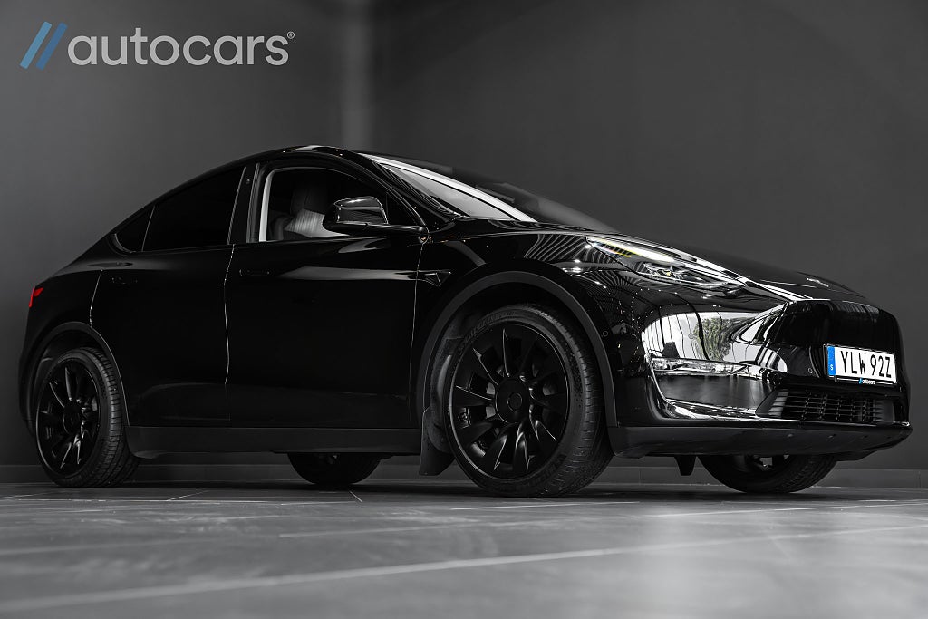 Tesla Model Y Long Range AWD|Leasbar|20"|Drag|Sv-såld