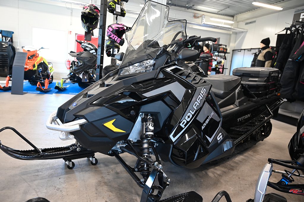 Polaris S4 TITAN ADV 155 