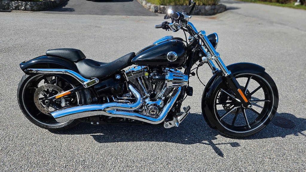 Harley-Davidson Breakout 1.7 Twin Cam 103B,2014 GE BUD!!!