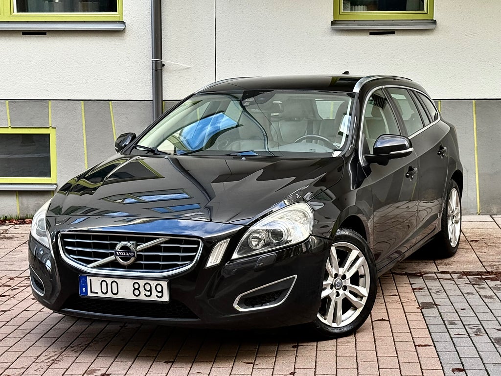 Volvo V60 D3 Geartronic Summum Drag PDC Kamrembytt