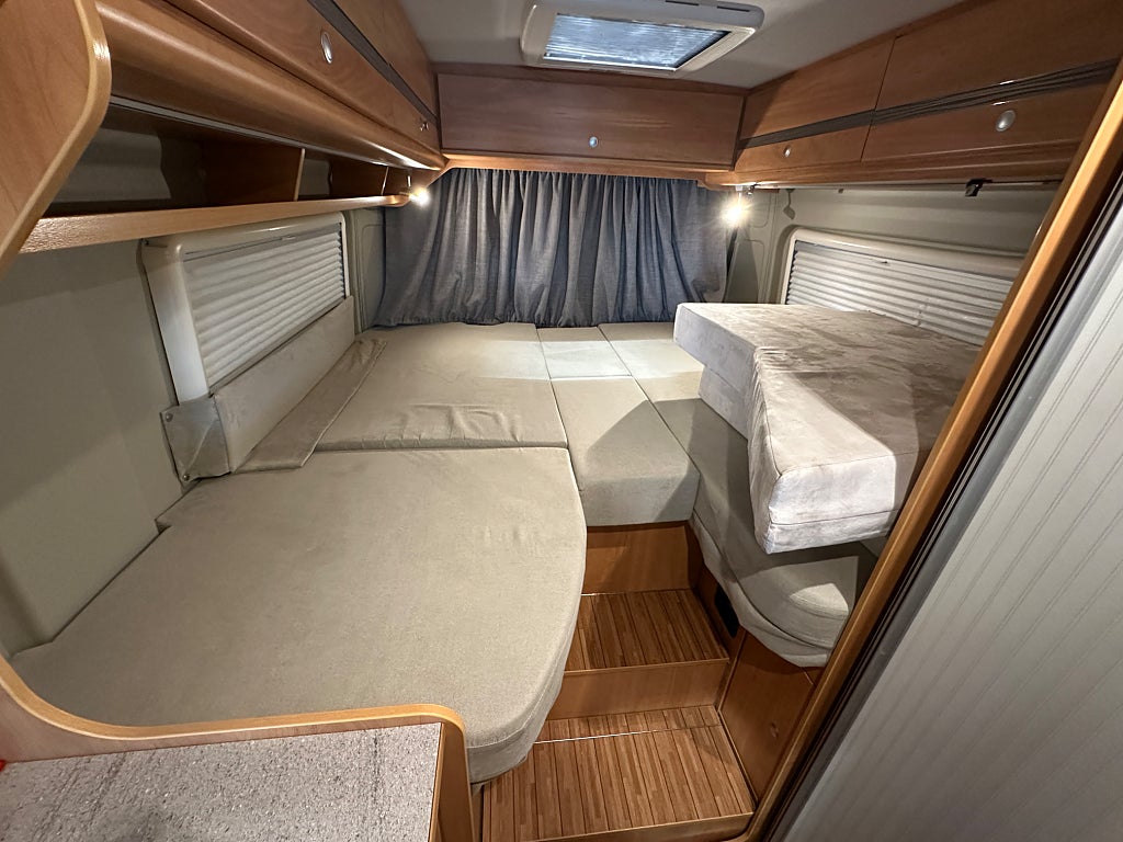 Pössl Roadstar 600 L,  Långbädd, 5.99 m , Automat thumbnail