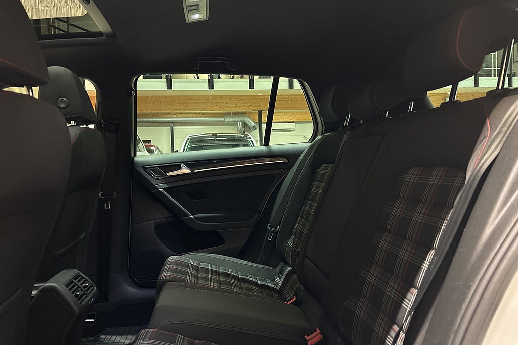 Volkswagen Golf I