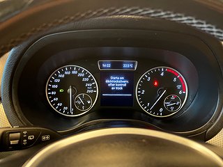 Mercedes-Benz B 180 CDI Sport Pano/SoV-däck/Mvärm/Nybesiktad