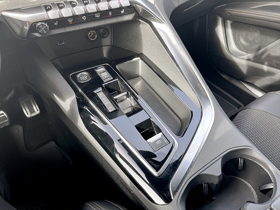 Bild på Peugeot 5008 GT 1.2 PT 130hk Aut 7-SITS B-KAMERA 