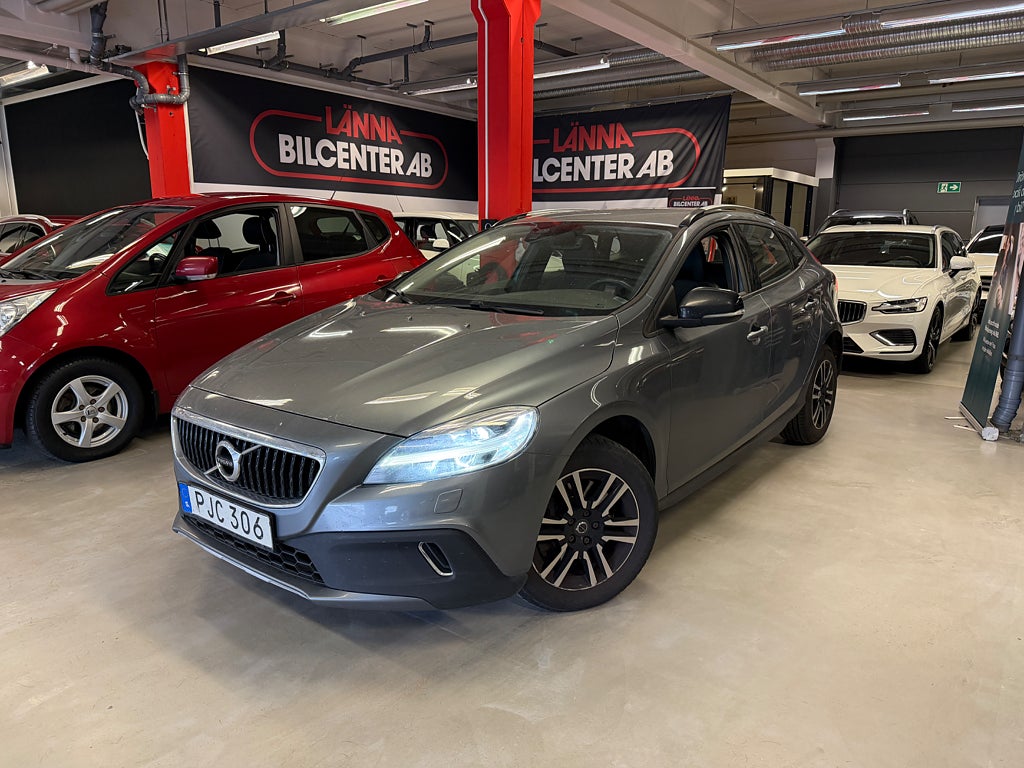 Volvo V40 Cross Country D3 Business Advanced 1 ägare PDC Kamrem bytt Euro 6