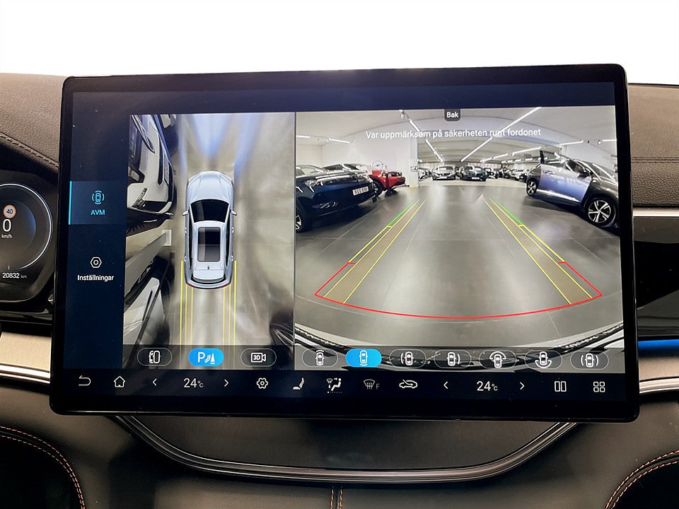 Bild på BYD SEAL U DM-i 1.5 + 18.3kWh 218hk Aut PANO 360° HUD