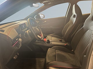 Volkswagen ID.5 GTX AWD MOMS Massage Drag Pvärme Cockpit 360°kamera S&V – bild 7