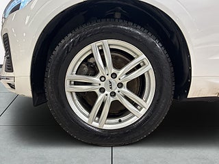 Volvo XC60 Recharge T6 AWD Long Range MOMS Drag Panorama Bvärm Navi S&V