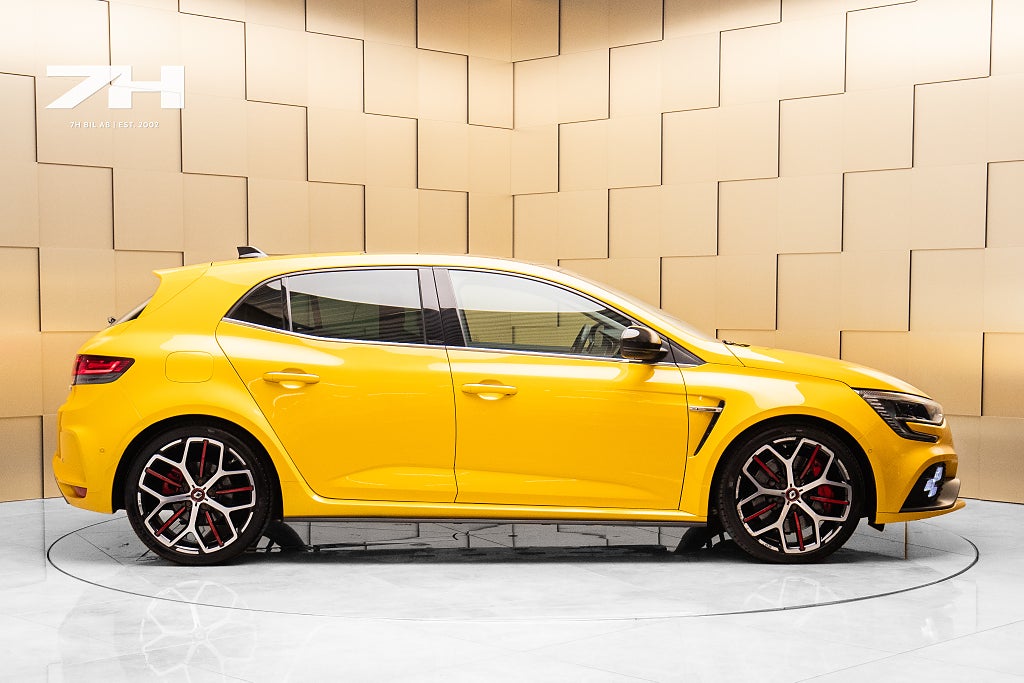 Renault Mégane R.S. Trophy 301 hk / Backkamera / Taklucka / 19" / Moms