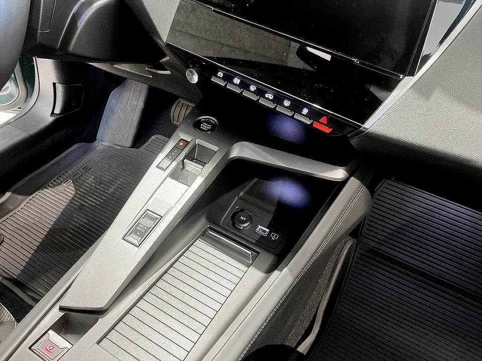 Bild på Peugeot 308 sw SW Allure Pack 1.2 PT 130hk Aut CARPLAY NAVI