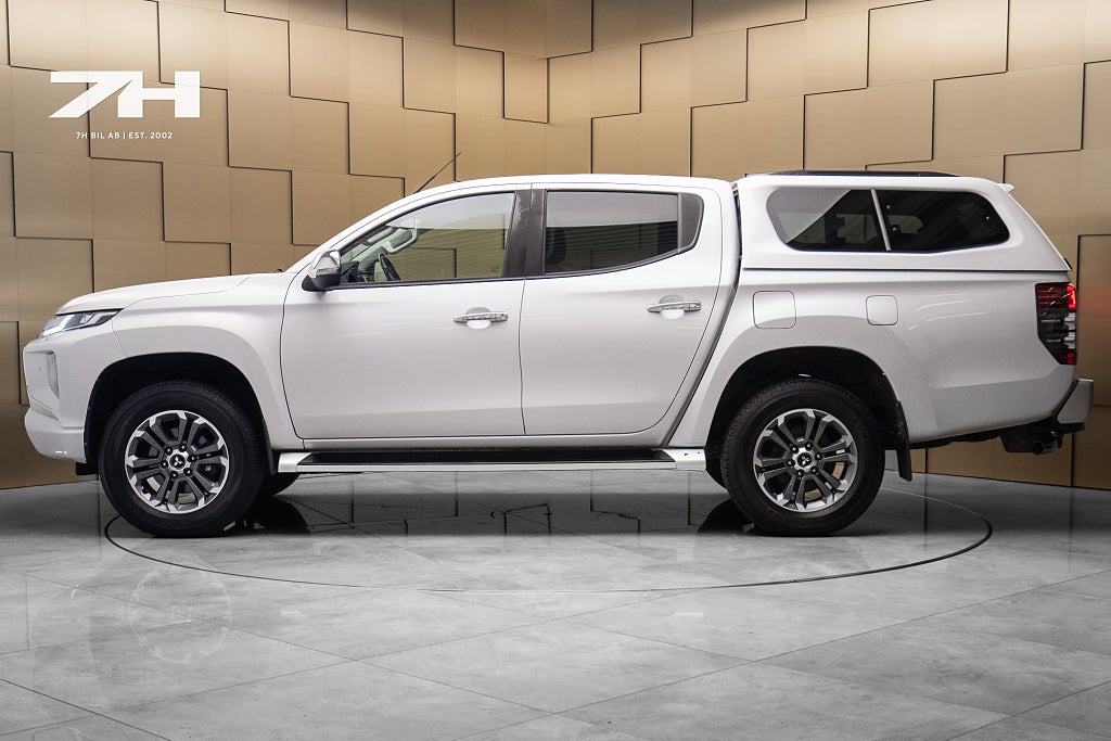 Mitsubishi L200 Dubbelhytt 2.2 Di-D 4WD Moms / Kåpa / Drag / 360 / Värm