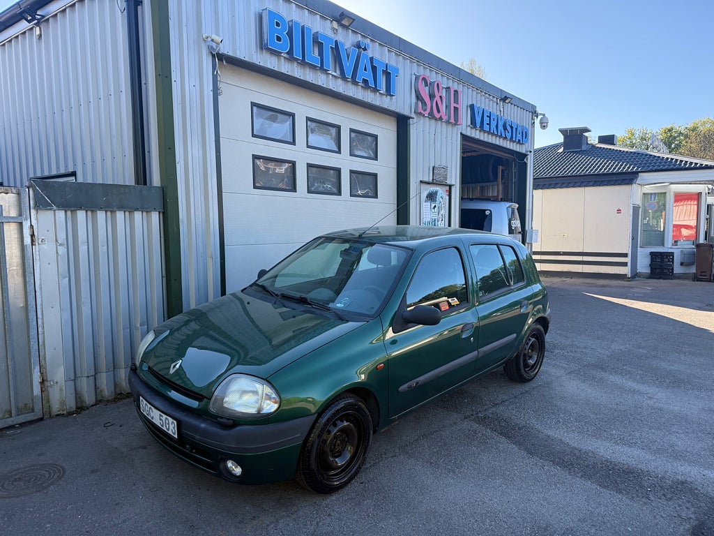 Renault Clio 5-dörrars Halvkombi 1.2,Nykamrem.Ny besiktad 