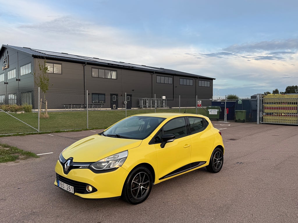 Renault Clio 0.9 TCe  Energy "" Sport "" //2Brukare//360Kr Skatt//