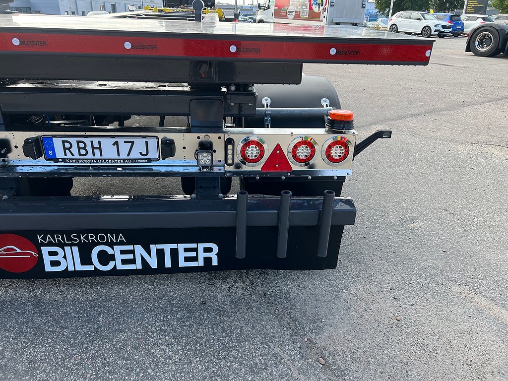 Övriga Bilcenter Vagnen- 3 Axlad Lastväxlarvagn med tipp