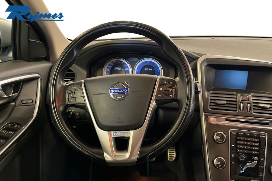 Volvo XC60 D4 163 AWD R-Design DE, bild 2/17