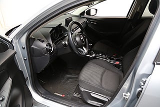 Halvkombi Mazda 2 9 av 25