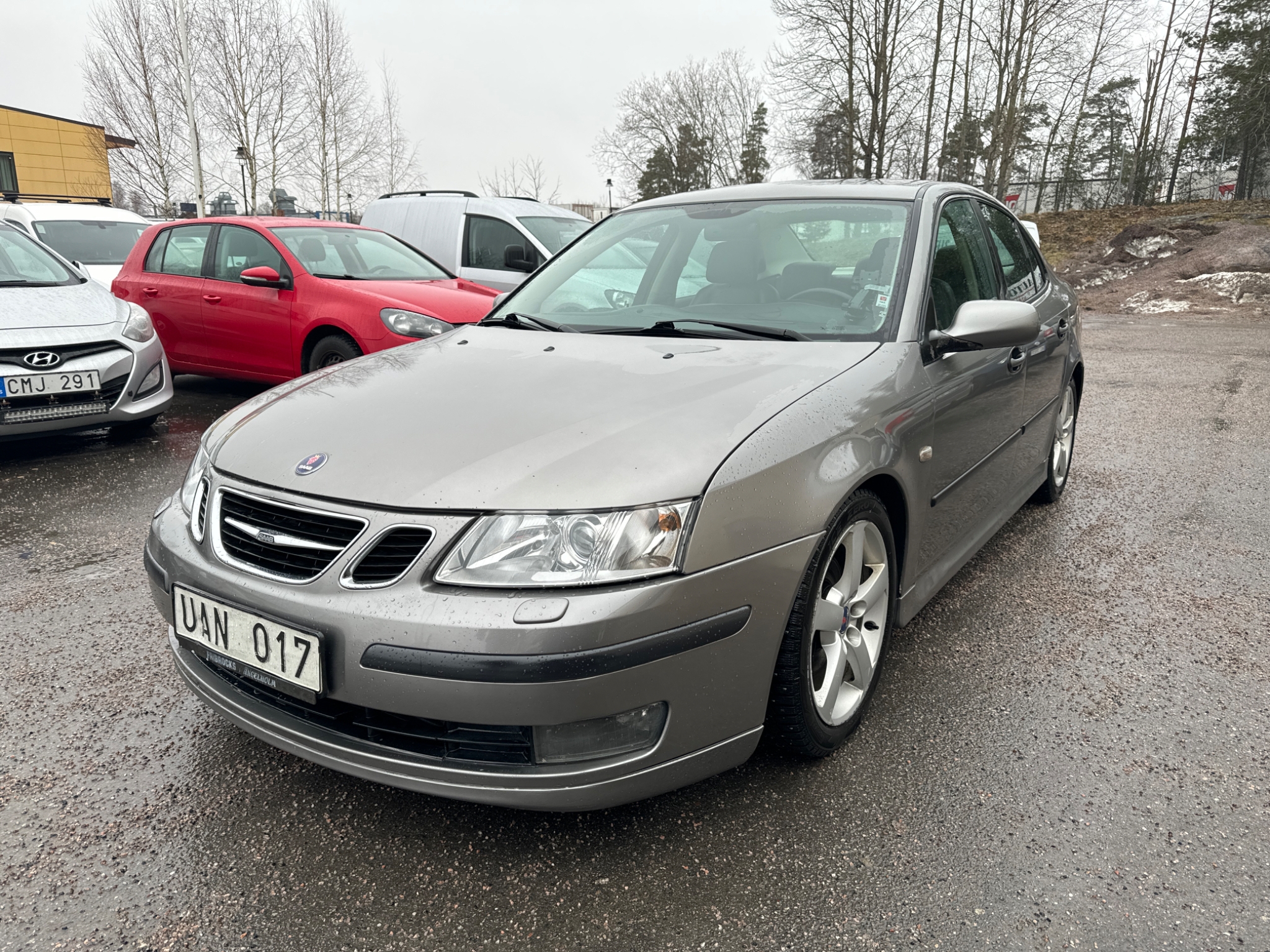Saab 9-3 SportSedan 2.0 T Vector Automat 2003, bild 2/43