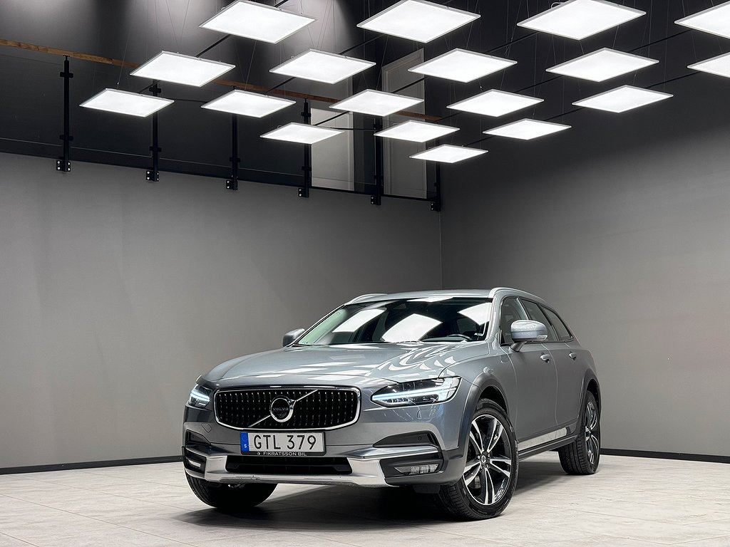 Volvo V90 Cross Country D5 AWD Mom Plus/Drag/360°/Luftfjäd