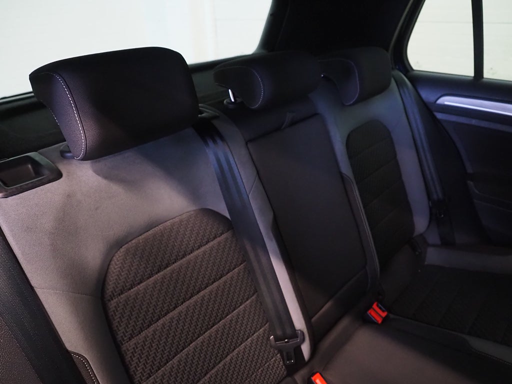 Volkswagen Golf 1.5 TSI 150hk GT R-Line Drag Kamera Pluspaket Keyless 2020