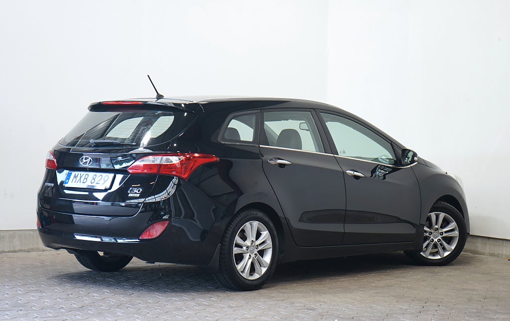 Hyundai i30 Kombi 1.6 CRDi Business B-kamera 110hk