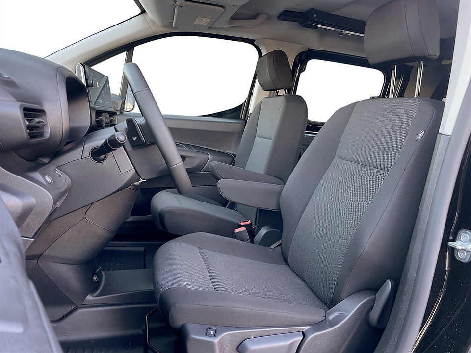 Bild på Citroën Berlingo Crew Cab 130hk Aut - EDITION! SERVICE & V-HJUL INGÅR!