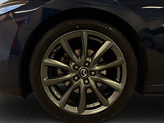 Mazda 3 Hatchback 2.0/SoV-Däck/B-Kamera/MoK/Psens/HuD/Ad.Fart – bild 14