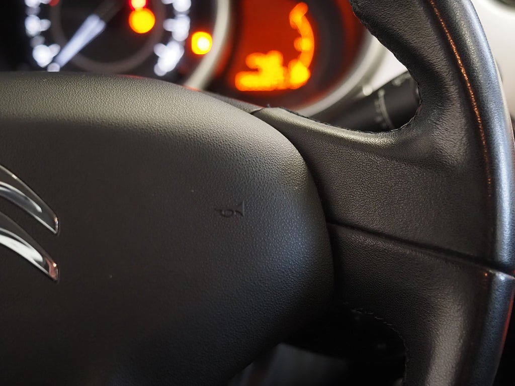 Citroën C3 1.2 VTi 82hk Motorvärmare P-Sensorer Kamrem bytt 2013