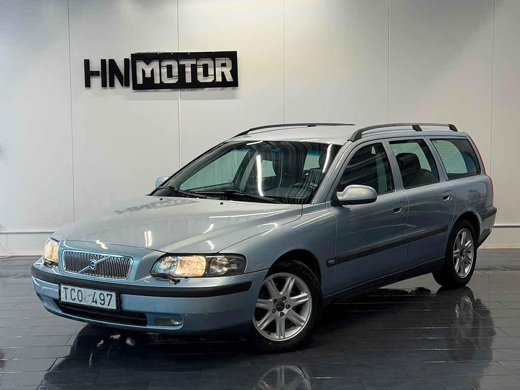 Volvo V70 2.4 Business |Dragkrok|NyServad|NyBess|Fungerande A/C|