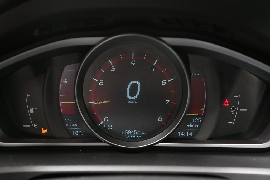 Volvo V40 T3 150hk Kinetic Kamera P-sensorer 2013