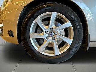 Volvo V60 D4 AWD Geartronic Momentum Drag/MoK-värm/Psens/SoV-Hjul – bild 14