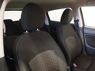 Halvkombi Mitsubishi Space Star 10 av 20